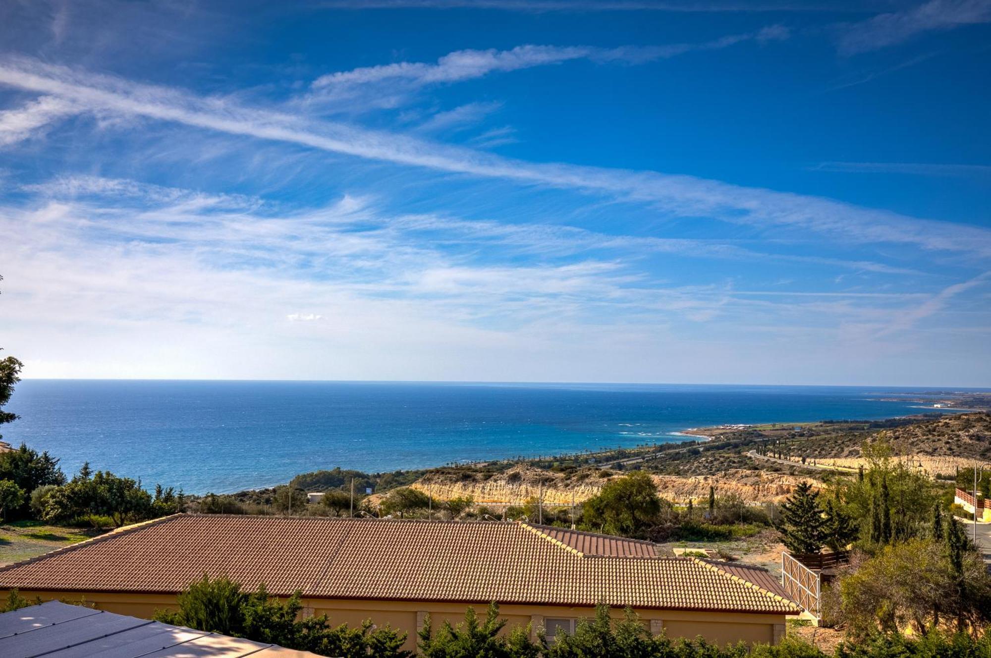 1 Bedroom Apartment Pyrgos With Beautiful Sea And Sunset Views, Aphrodite Hills Resort Kouklia Esterno foto