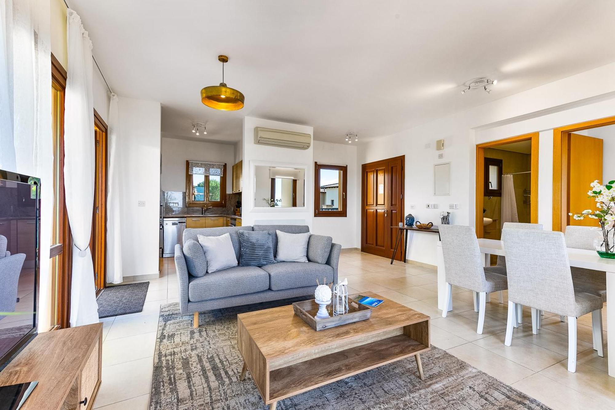 1 Bedroom Apartment Pyrgos With Beautiful Sea And Sunset Views, Aphrodite Hills Resort Kouklia Esterno foto