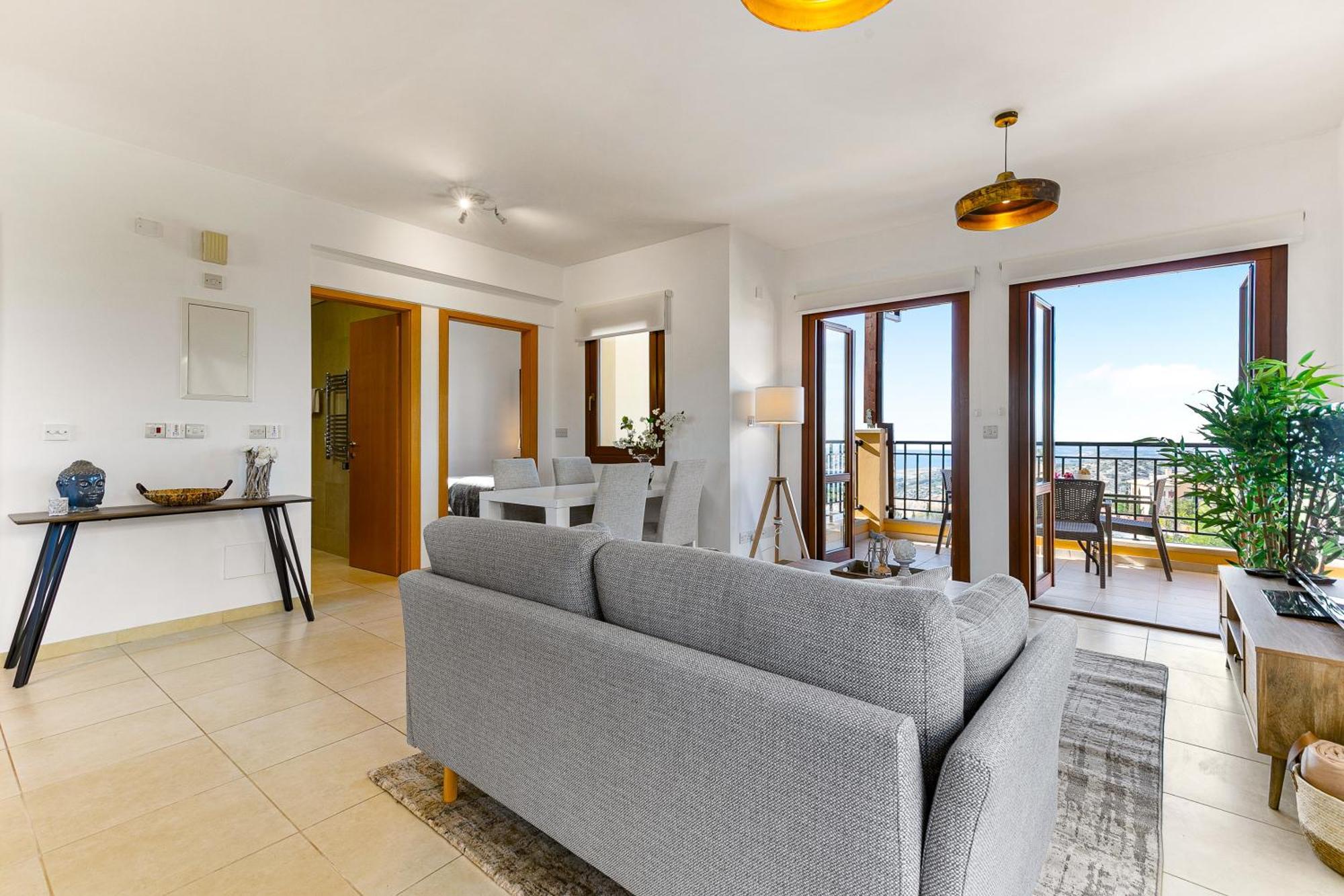 1 Bedroom Apartment Pyrgos With Beautiful Sea And Sunset Views, Aphrodite Hills Resort Kouklia Esterno foto